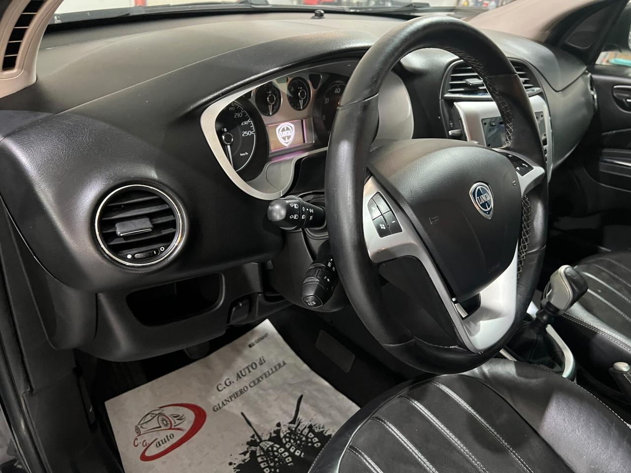 Lancia Delta 1.6 120 CV - PLATINO - 2011