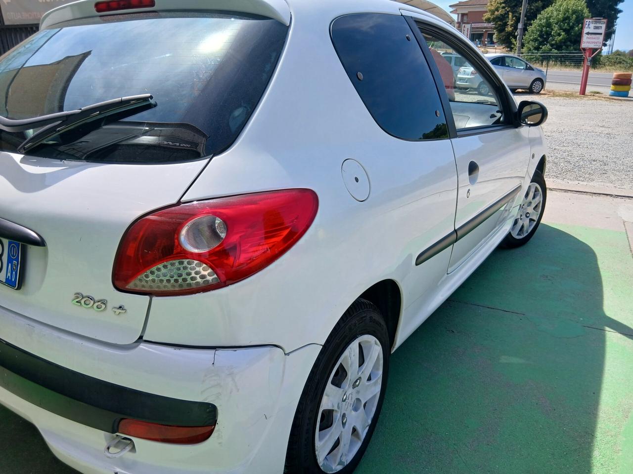 PEUGEOT 206+ AUTOCARRO