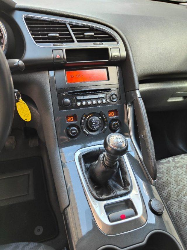 PEUGEOT 3008 1.6 HDi 115 CV