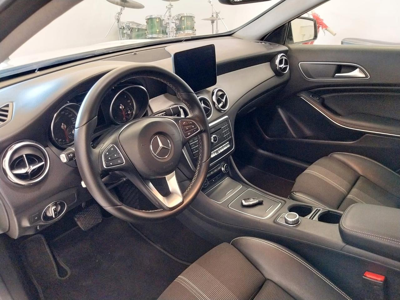 Mercedes-benz GLA 200 d Sport 2018 IVA