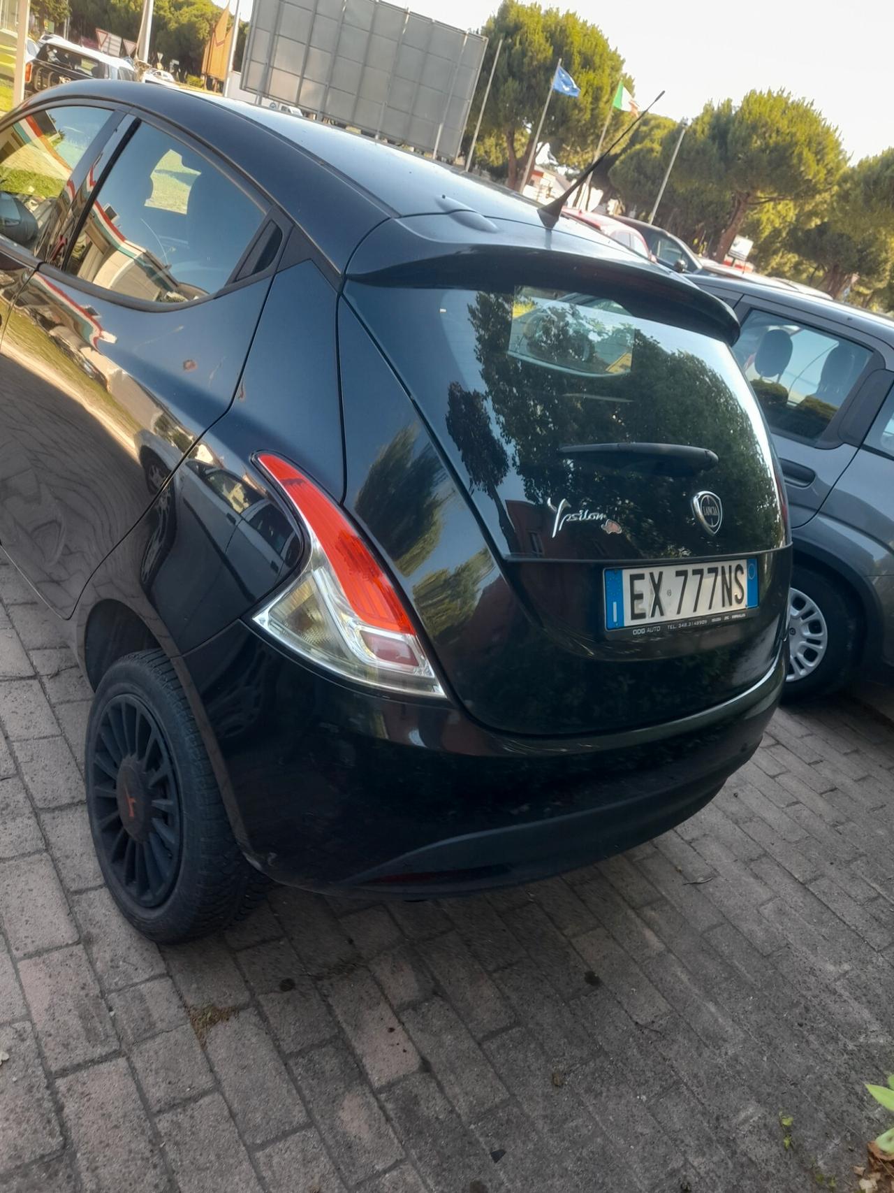 Lancia Ypsilon 0.9 TwinAir 85 CV Metano