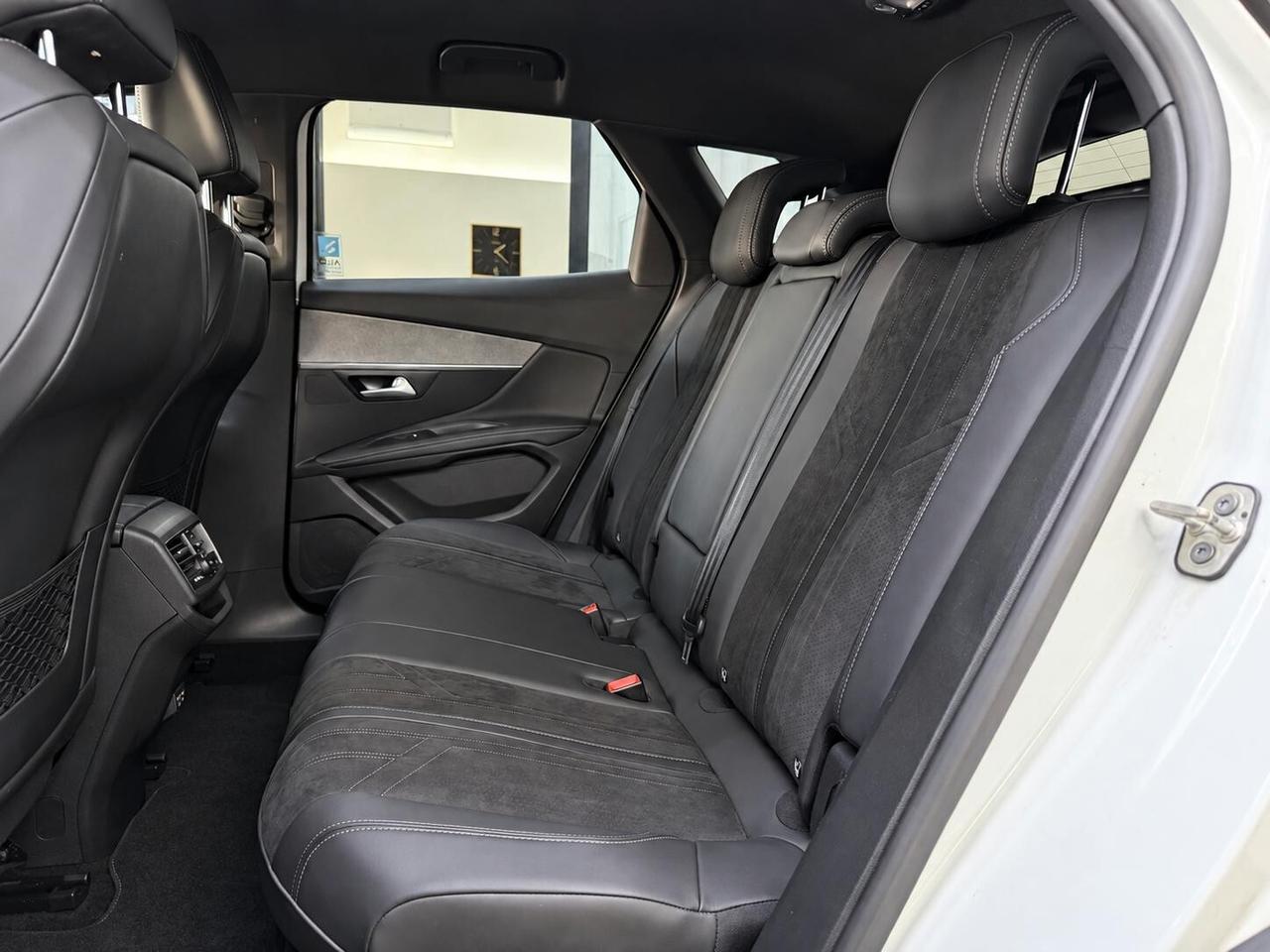 Peugeot 3008 BlueHDi 1.5 Diesel 130 cv S&S EAT8 GT