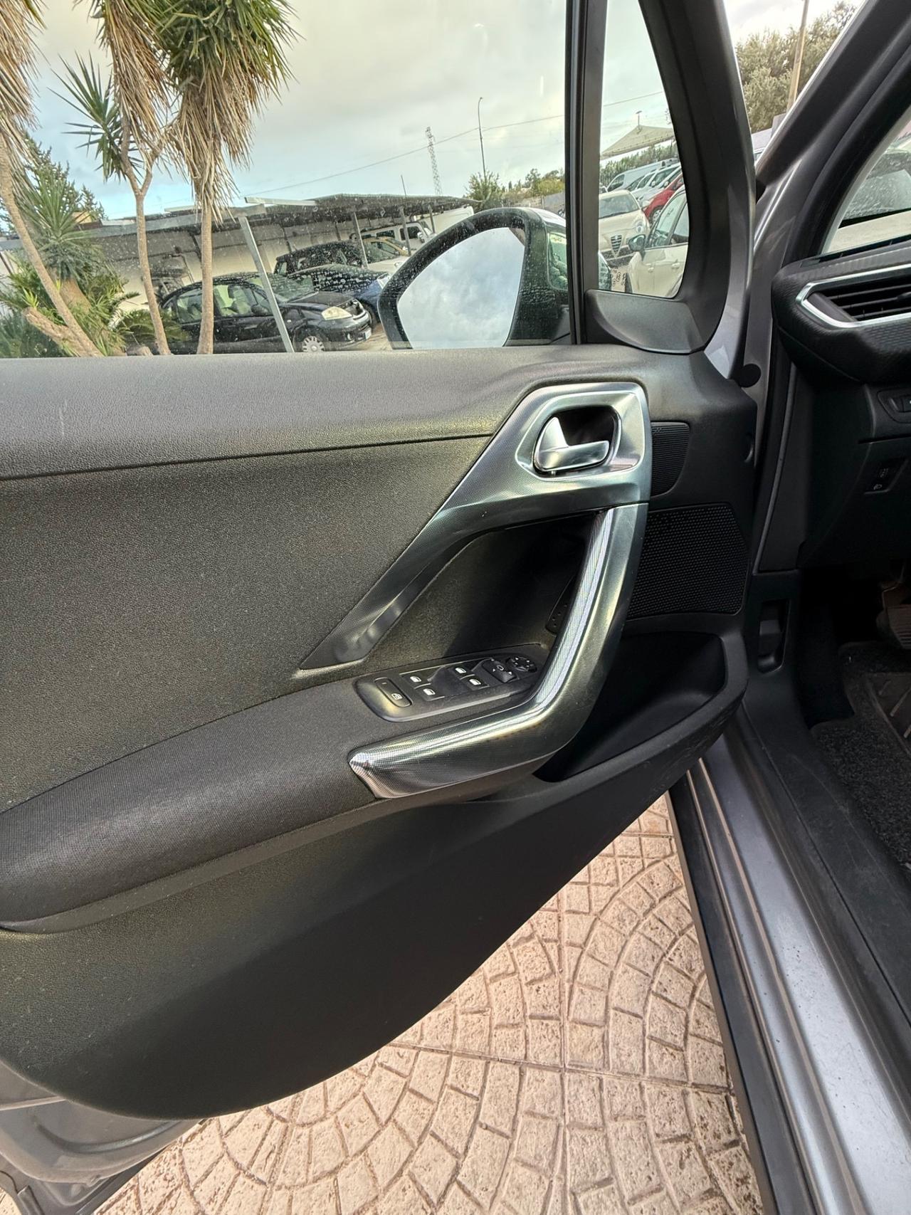 Peugeot 2008 1.6 e-HDi 92 CV Stop&Start