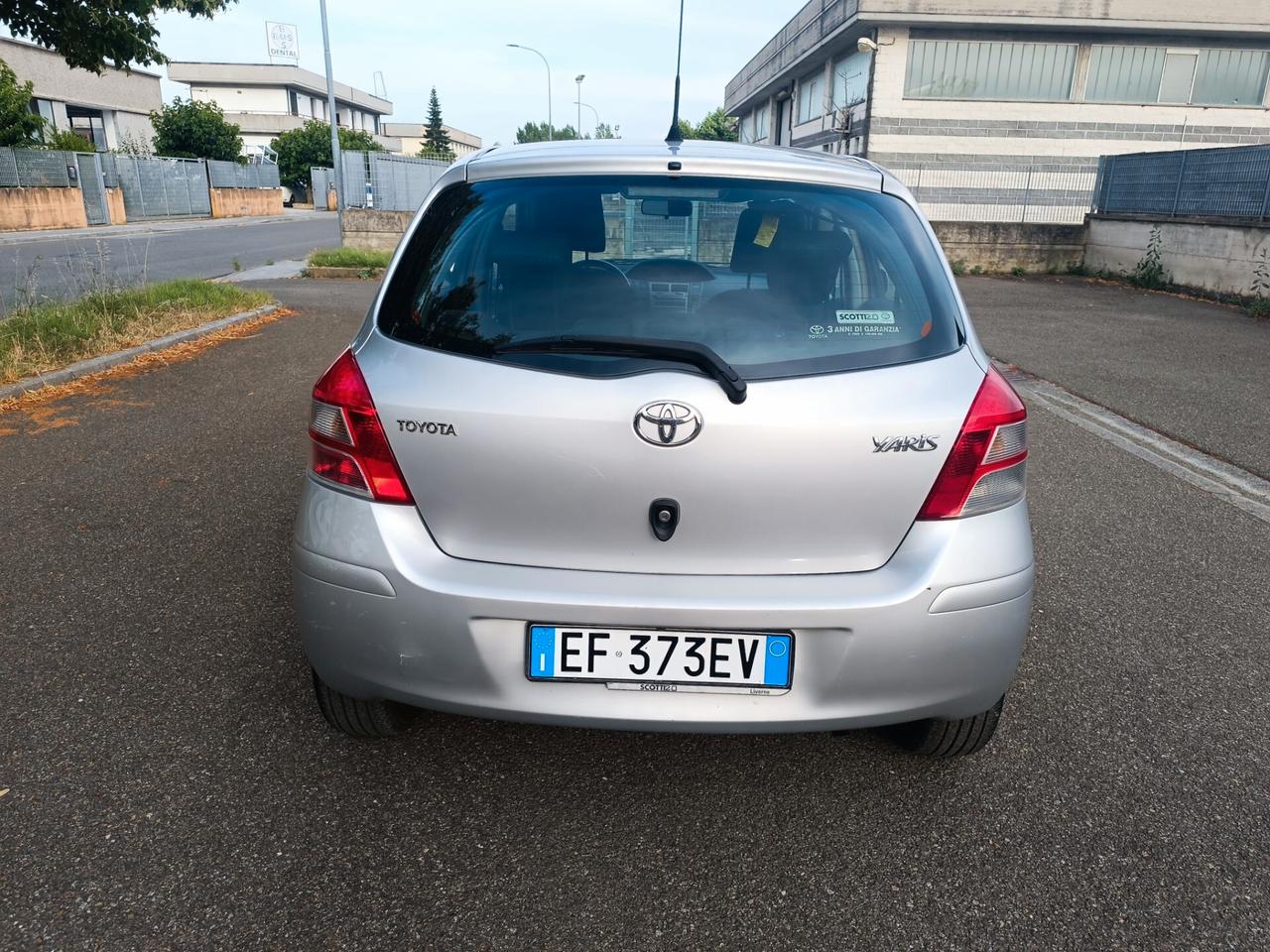 Toyota Yaris 1.0 5 porte SOLAMENTE 108.000 KM