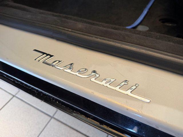 MASERATI Quattroporte 4.2 V8 //SERVICE BOOK//FULL
