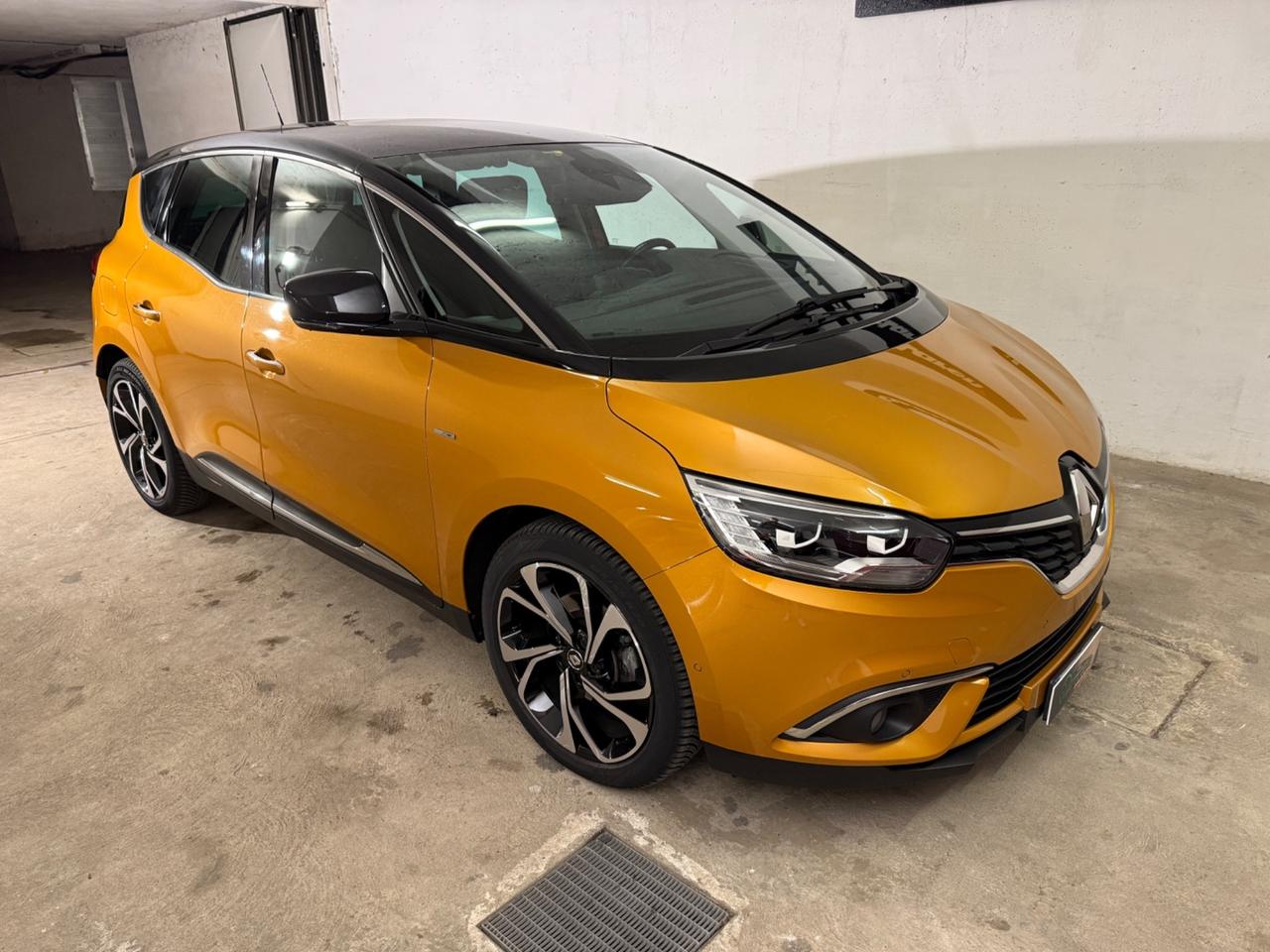 Renault Scénic dCi 110 CV EDC Bose