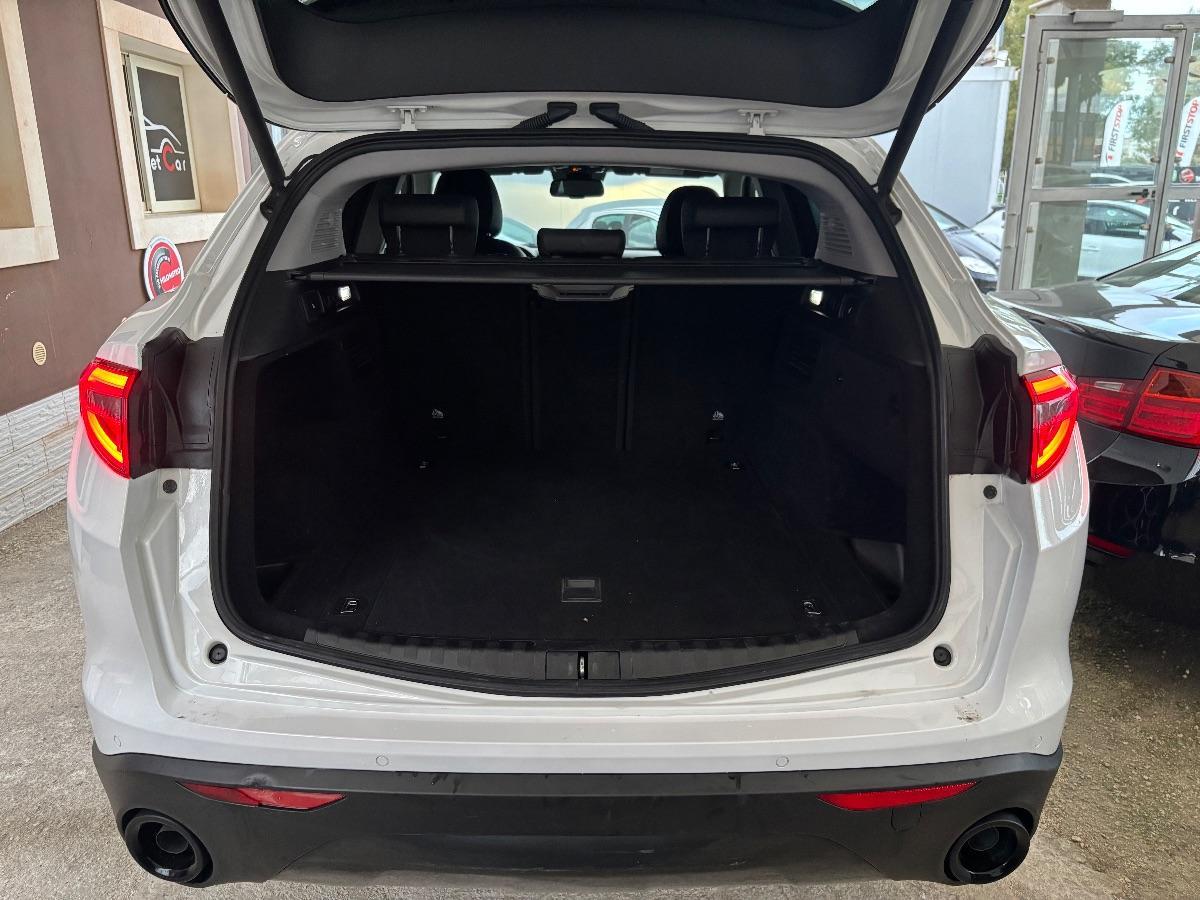 ALFA ROMEO - Stelvio - 2.2 T.diesel 190CV AT8 Q4 Sprint
