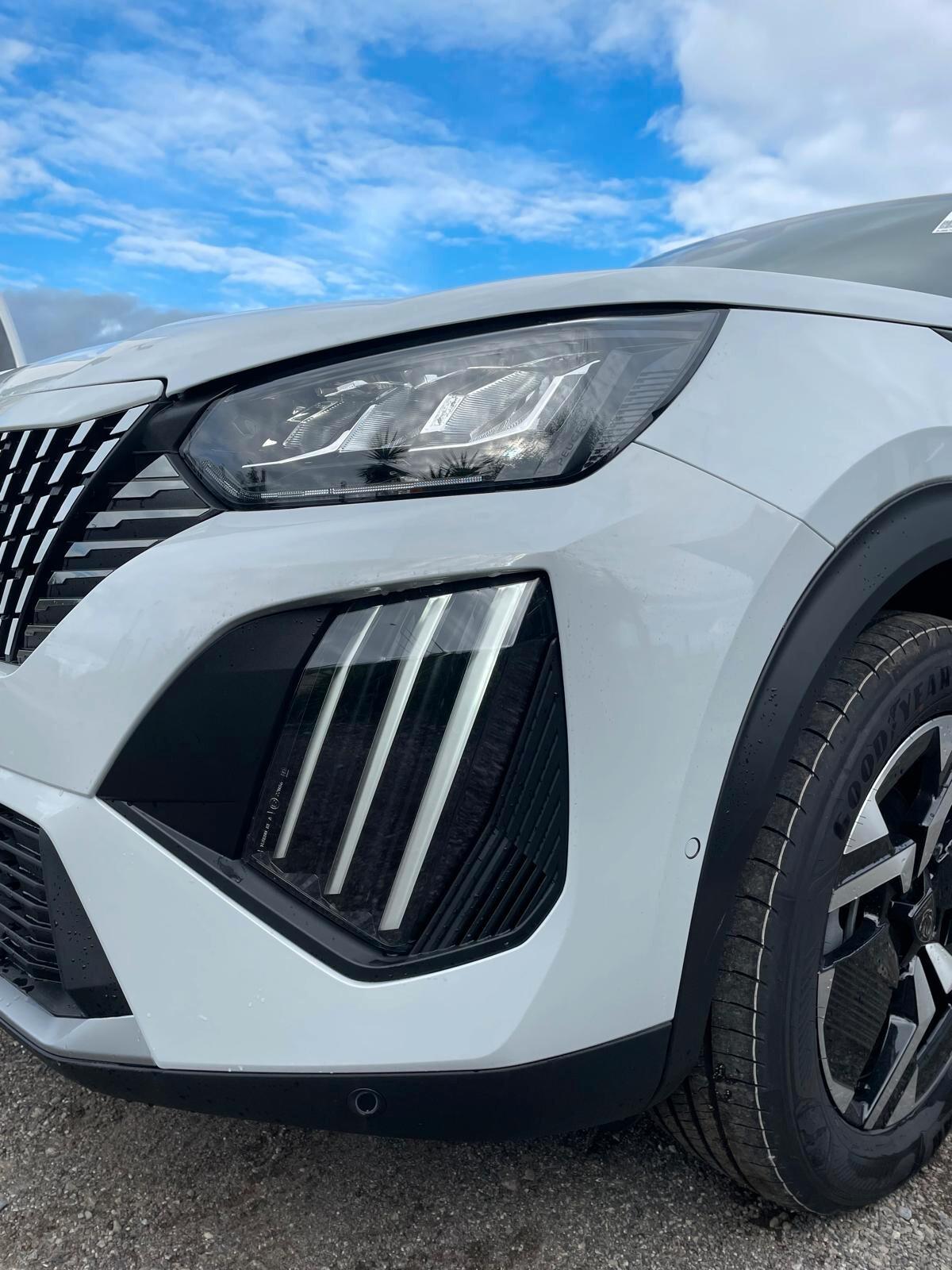 Peugeot 2008 1.2 PureTech 100 S&S Allure