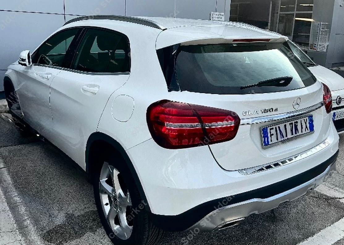 Mercedes-benz GLA 180 d Sport (manuale)