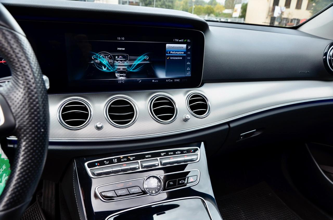 MERCEDES-BENZ E 220d PREMIUM 194cv AUTO, SERVICE MERCEDES, TETTO, RETROCAMERA 360°, FARI LED, NAVI, EURO 6C, PERMUTE