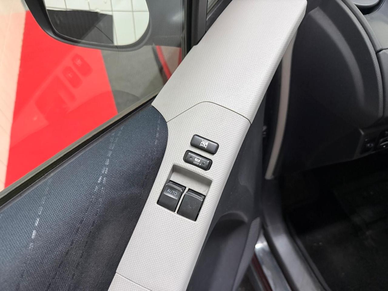 Toyota Yaris 1.3 5 porte Sol