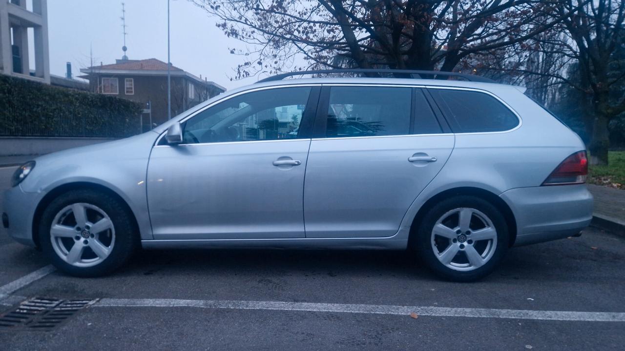 Volkswagen Golf 1.6 TDI DPF 5p. Highline