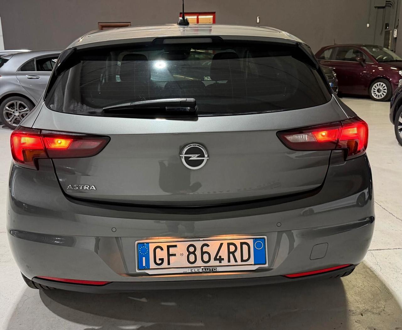 Opel Astra OFFERTA LIMITATA ENTRO 15/12 IVA ESPOSTA+Full Led+Pelle+Cambio automatico