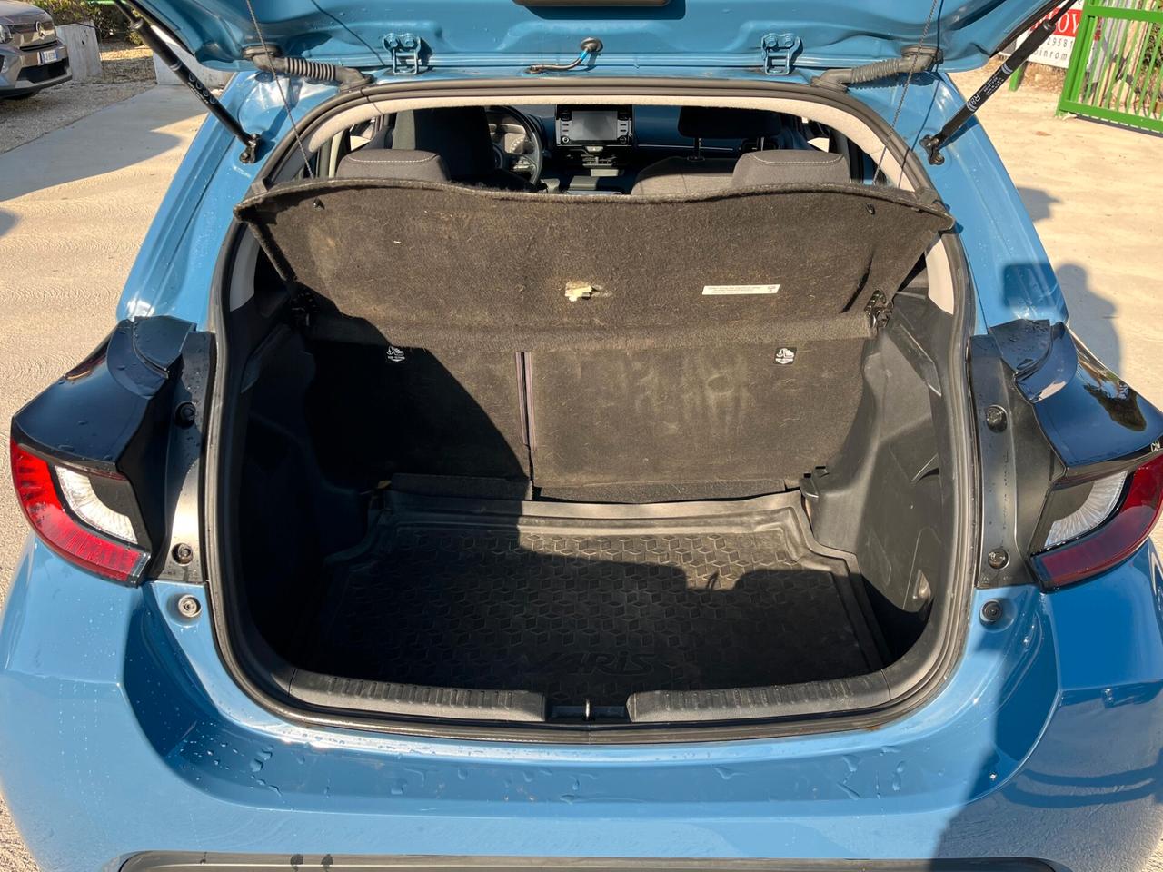 Toyota Yaris 1.5 Hybrid 5 porte Business