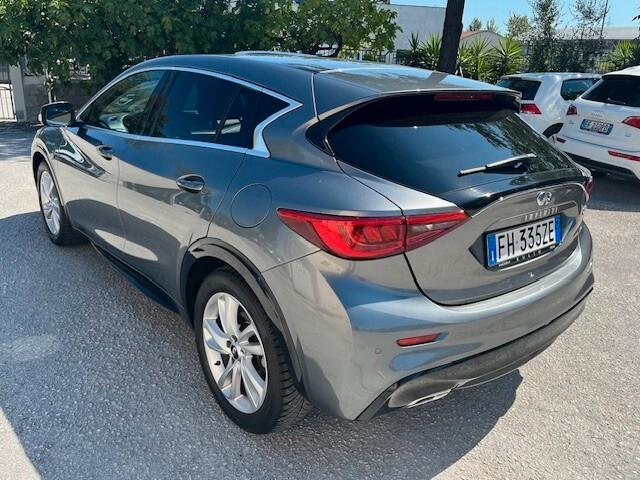 Infiniti Q30 1.5 diesel Premium