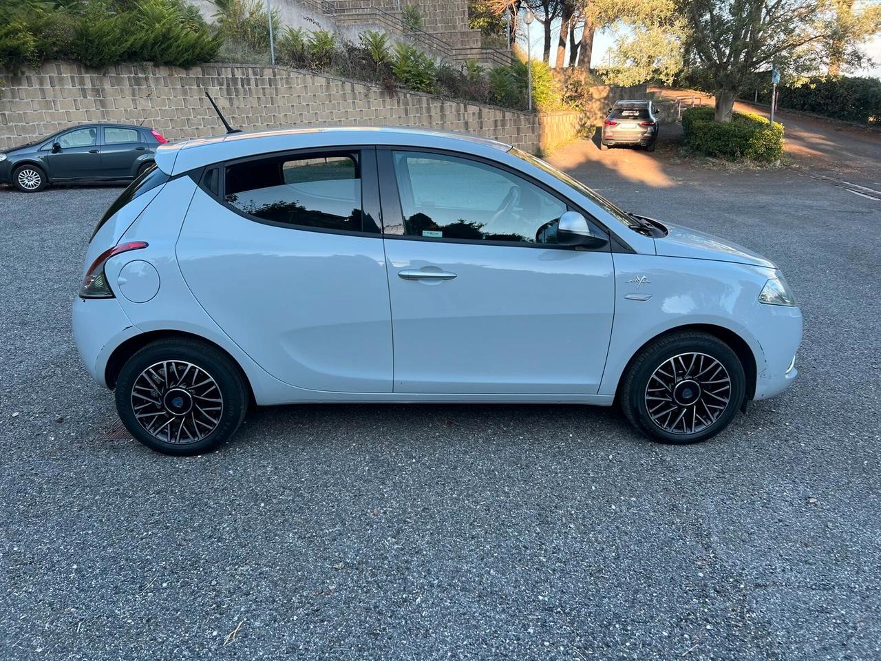 Lancia Ypsilon 1.2 69 CV 5 porte Mya KM 120000!