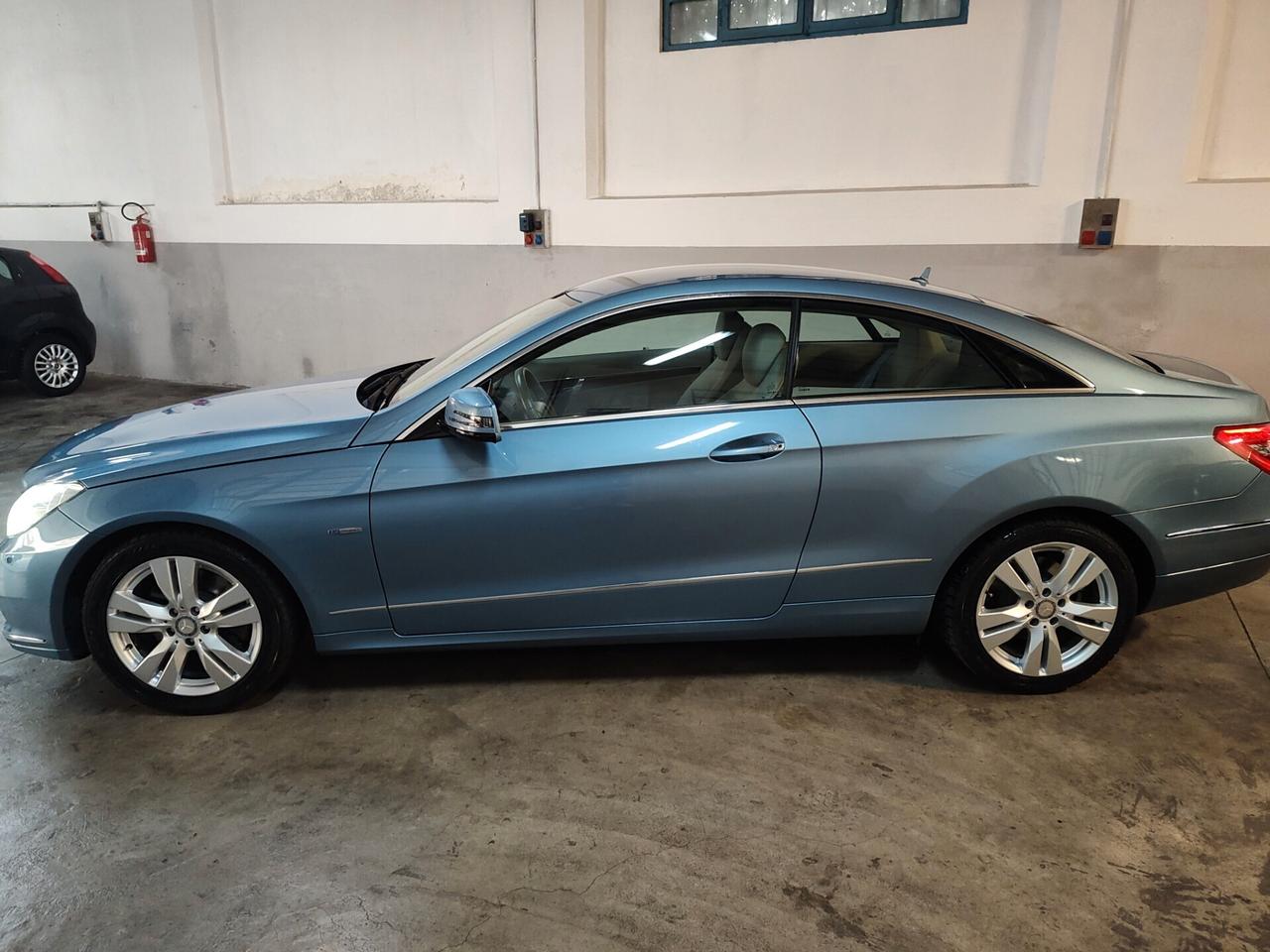 Mercedes-benz E 250 CDI Coupé BlueEFFICIENCY Avantgarde