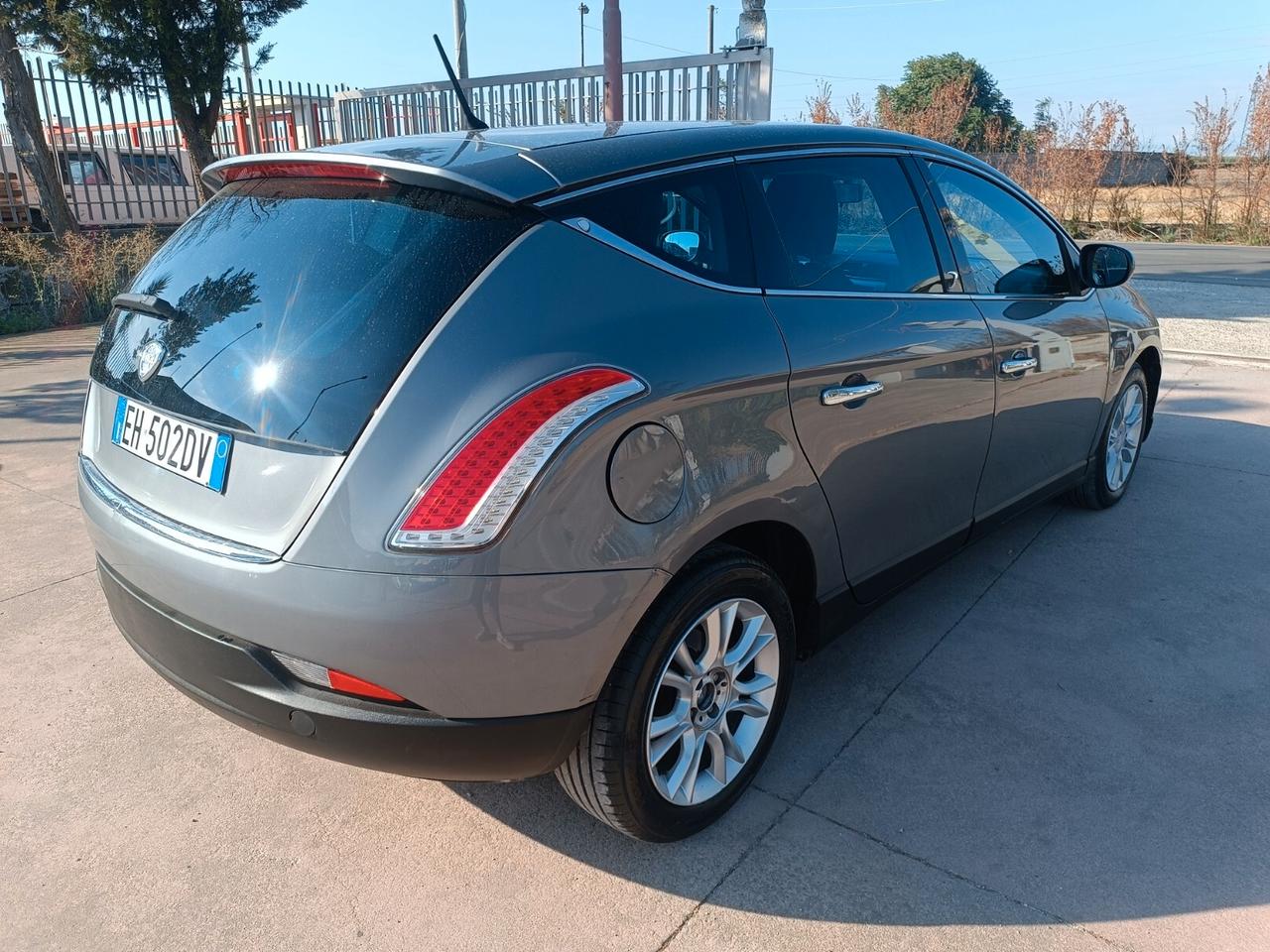 Lancia Delta 1.6 MJT DPF Selectronic Platinum