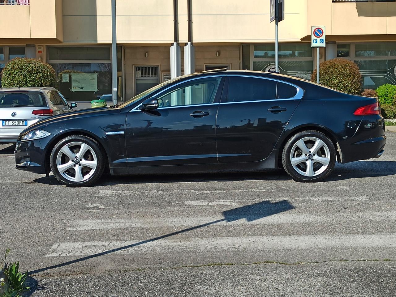 Jaguar XF 3.0 DS V6 Luxury