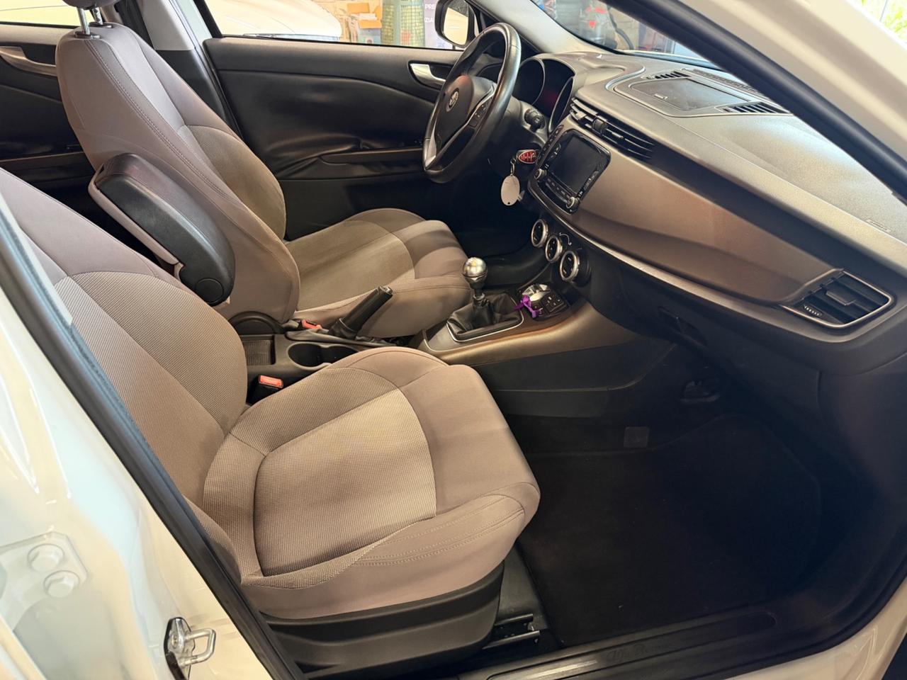 Alfa Romeo Giulietta 2.0 JTDm-2 150 CV Distinctive