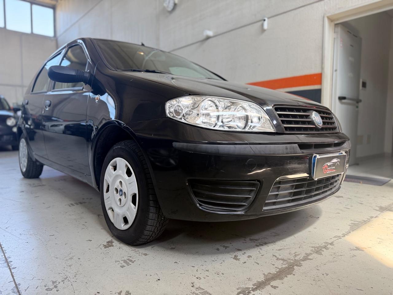 Fiat Punto 1.2 5 porte Active Natural Power NEOPATENTATI