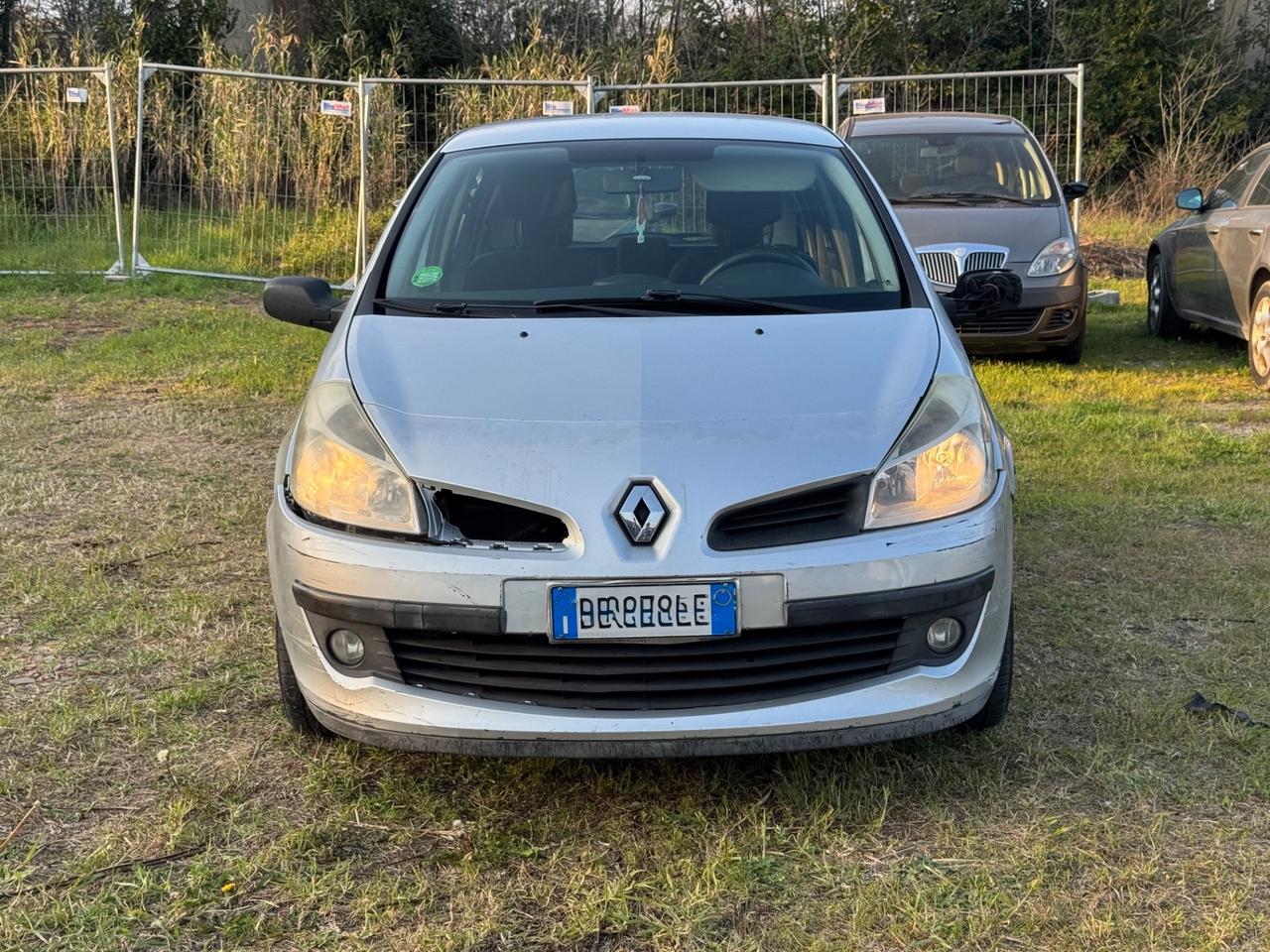 Renault Clio 1.2 Benzina 5 porte Luxe neopatentati 2006