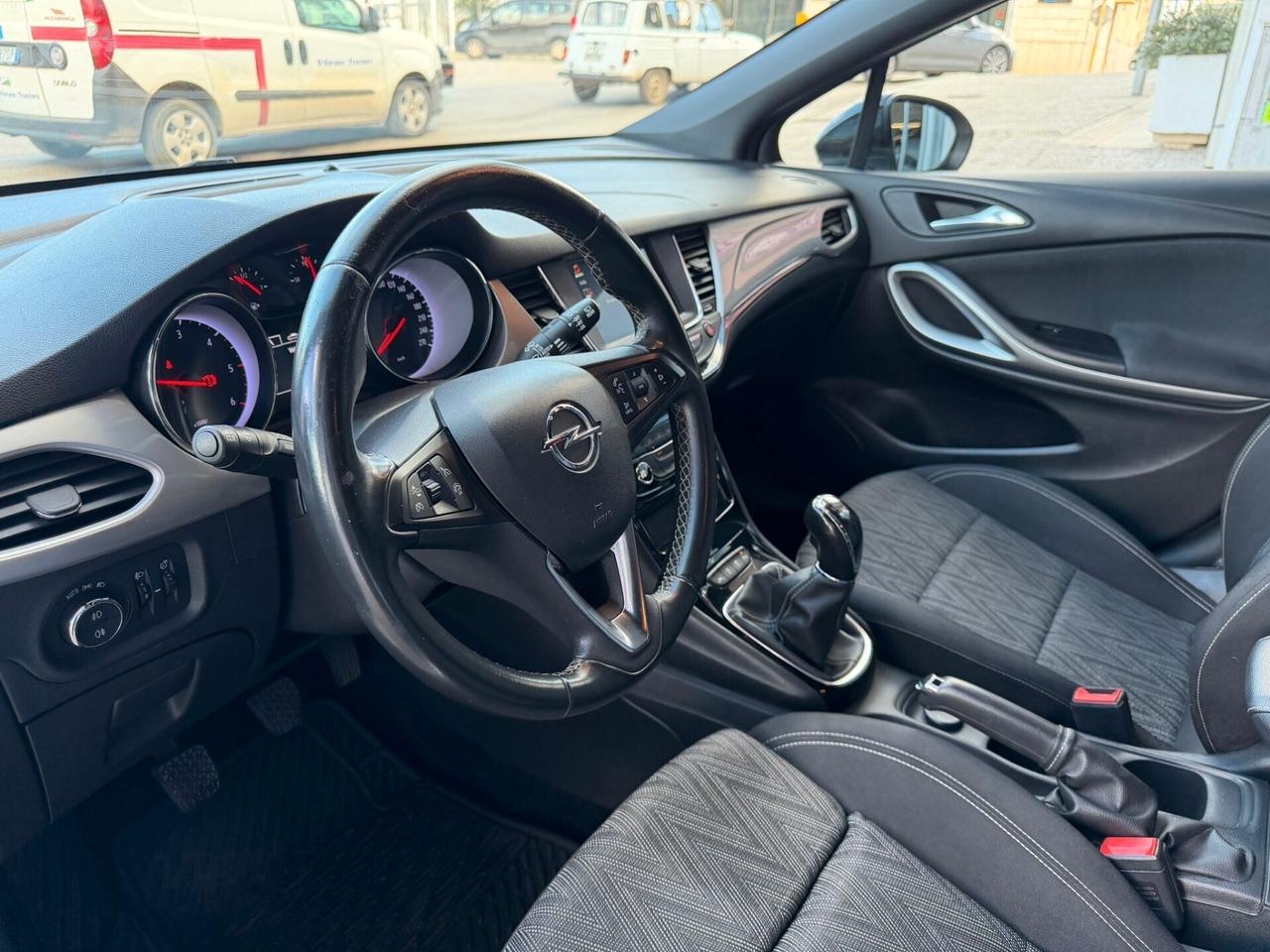 Opel Astra 1.5 CDTI 122 CV Berlina