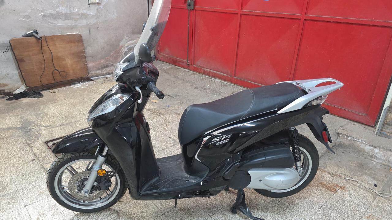 Honda SH 300 i Air force abs