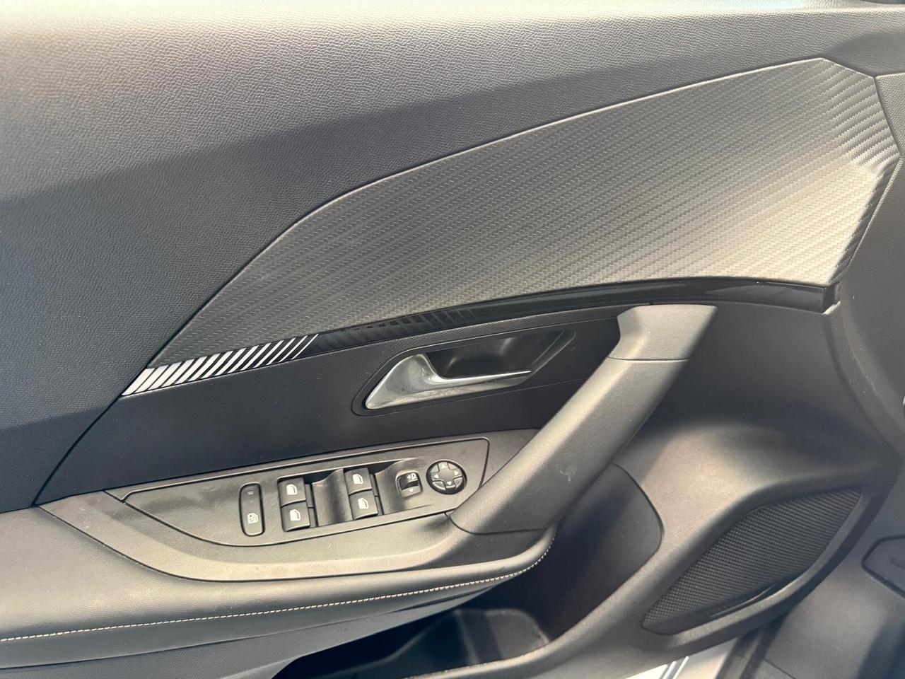 Peugeot 2008 PureTech 100 S&S Allure