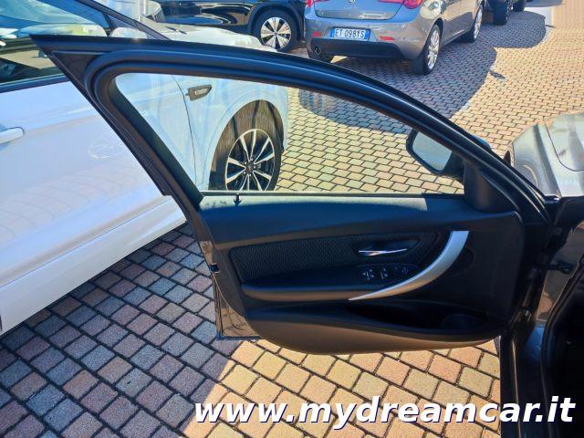 BMW 318 d Touring Advantage