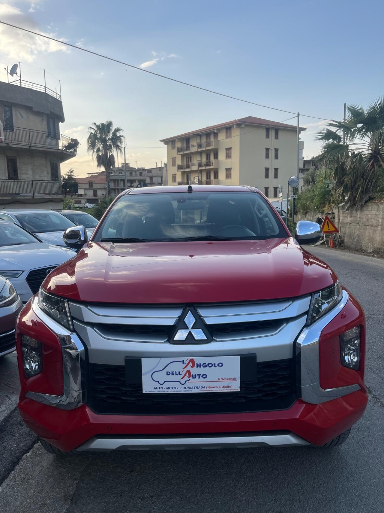 Mitsubishi L200 2.3 D Club Cab 4x4 Easy Select Inform