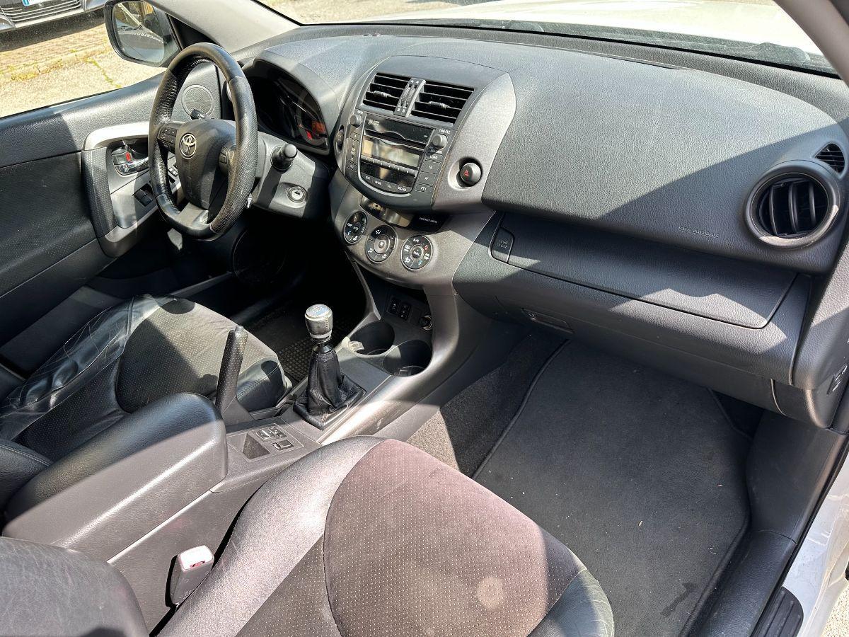 TOYOTA - RAV4 - Crossover 2.2 D-4D 150CV DPF Excl. SOLO COMMERCIANTI