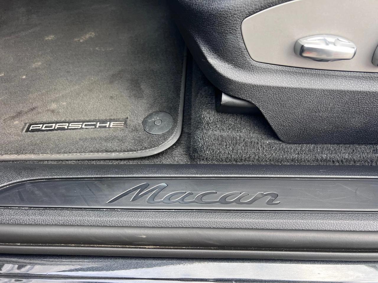 Porsche Macan 2.0 S #8216