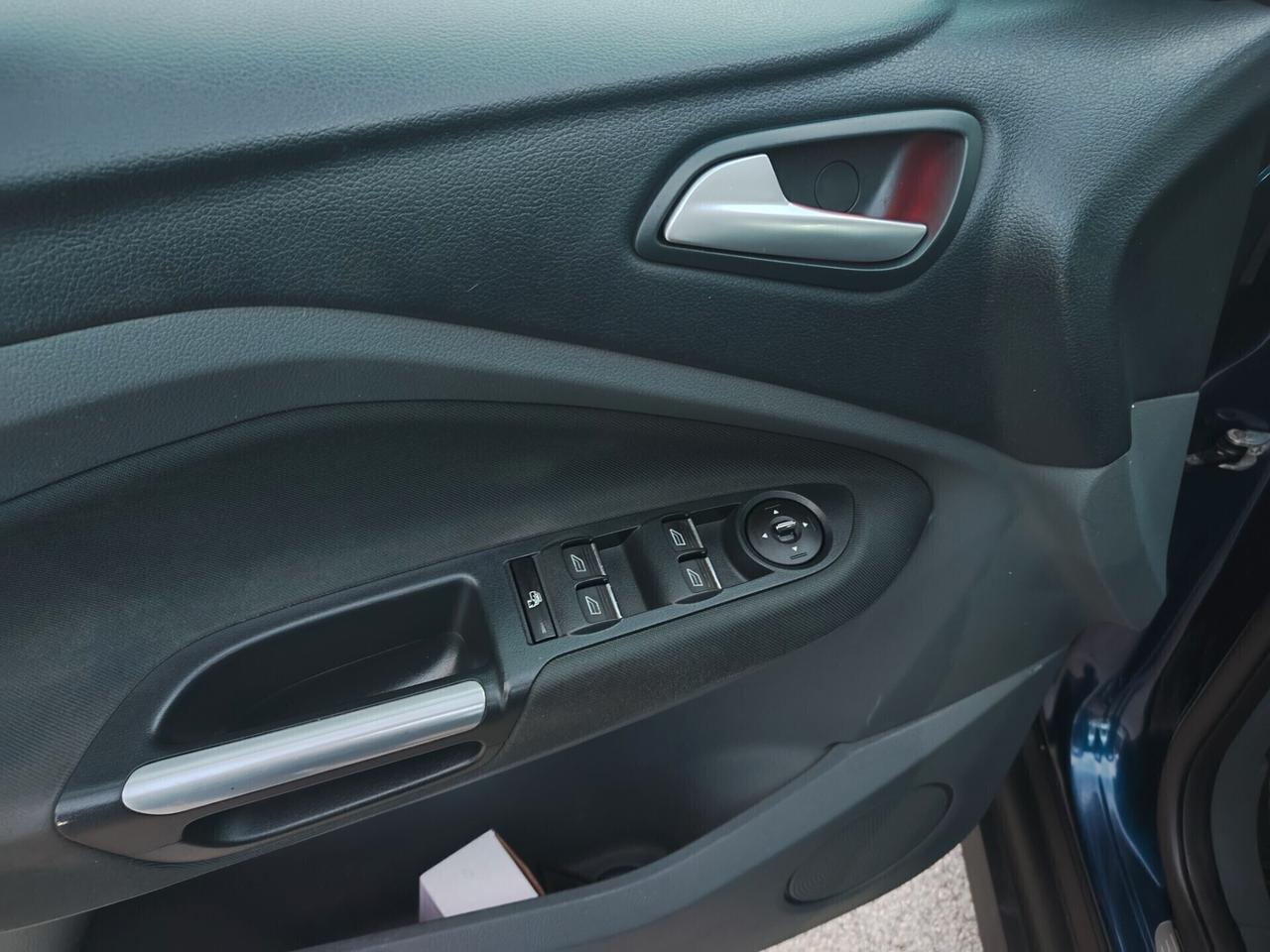 Ford C-Max 1.6 TDCi 115CV Titanium PROMO