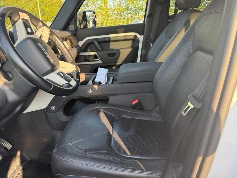 Land Rover Defender 110 3.0D I6 200 CV AWD Auto X-Dynamic SE