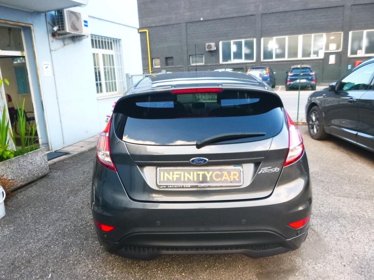 Ford Fiesta 1.5 TDCi 75CV 5 porte ST-Line NEOPATENTATI