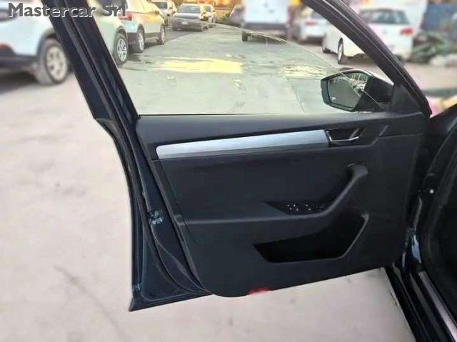 SKODA Superb Wagon Wagon iV 1.4 tsi phev Style dsg -GE476CM