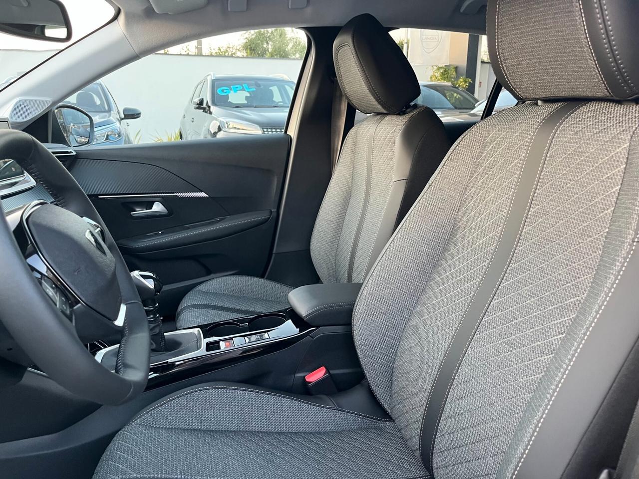 Peugeot 208 PureTech 100 Stop&Start 5 porte Allure Km0