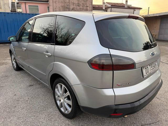 FORD S-Max 1.8 TDCi 125CVTitanium senza nessun lavoro da fare