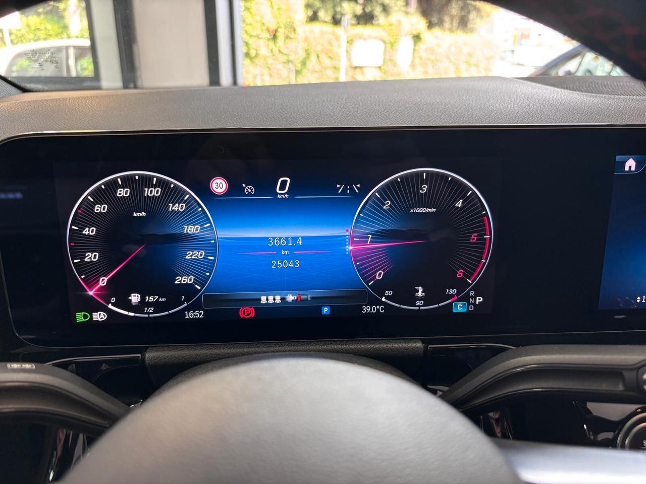 MERCEDES-BENZ GLA 200D PREMIUM AMG LE-NAVI-TETTO