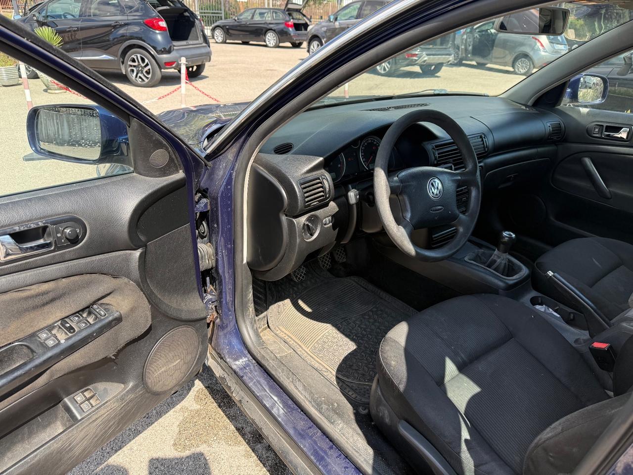 Volkswagen Passat 1.9 TDI/130 CV cat Var. T.line