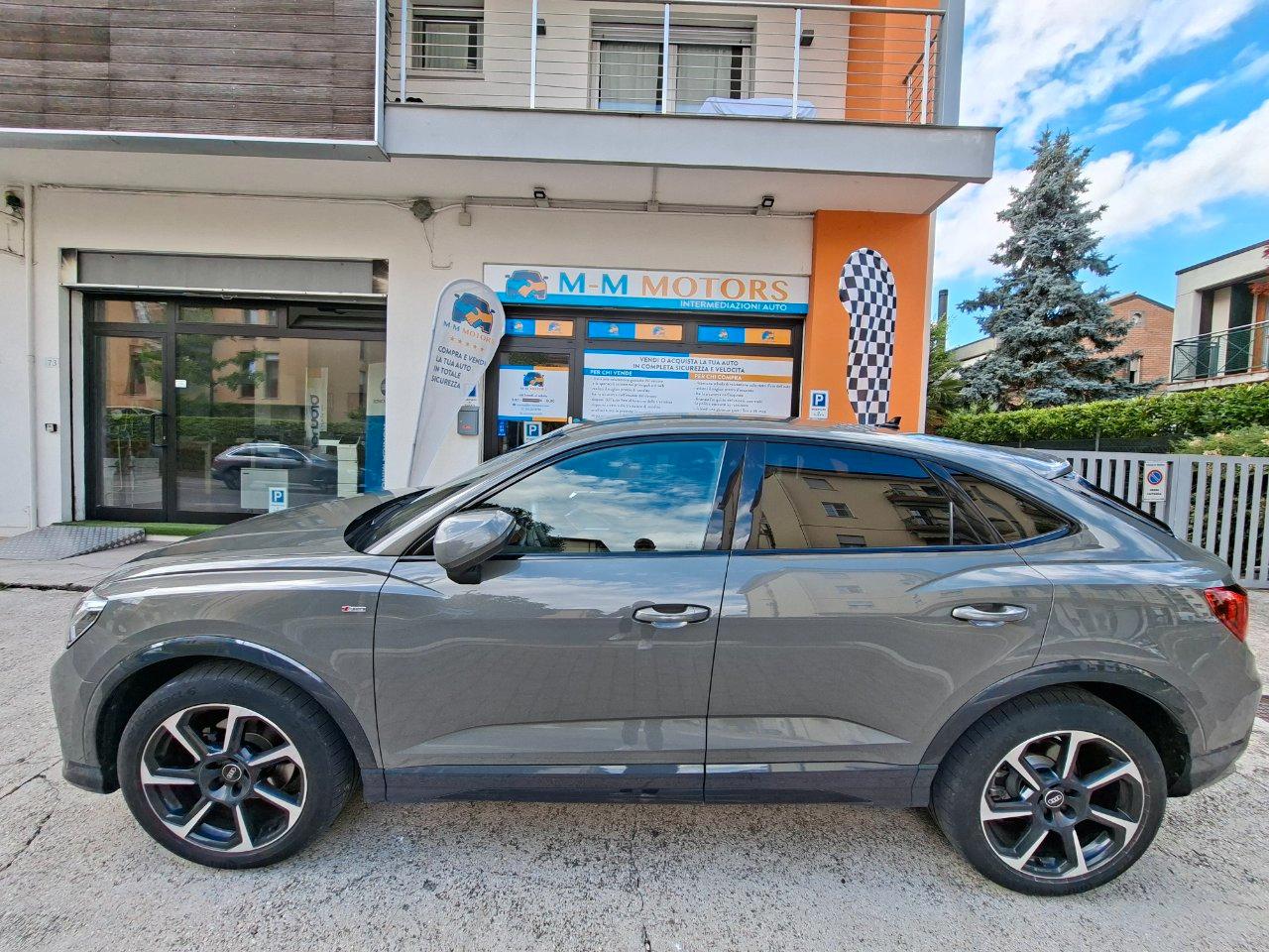 Audi Q3 Sportback 35 2.0 tdi S line 4 con gancio unicoproprietario