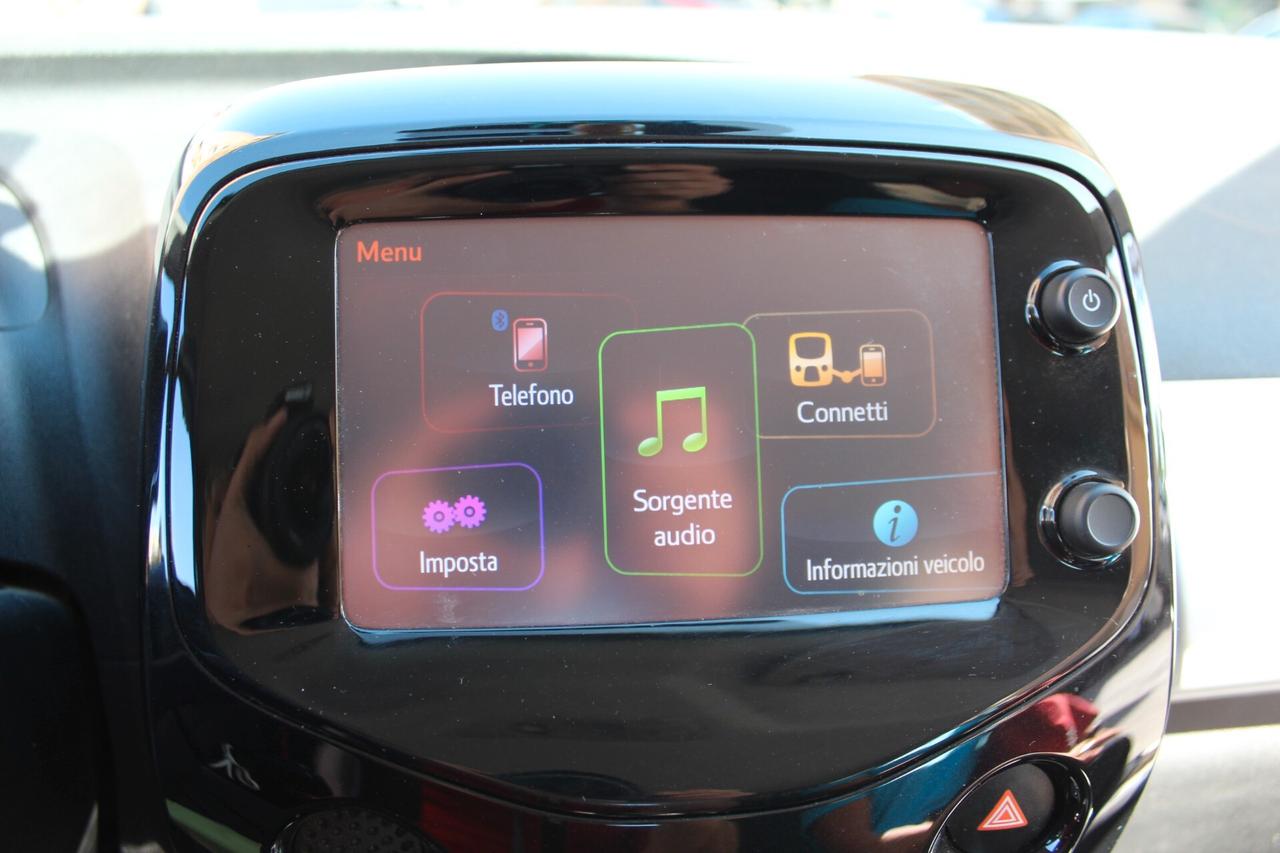 Toyota Aygo 1.0 VVT-i 69 CV 5 porte x-play Unico Proprietario Adatta a neopatentati