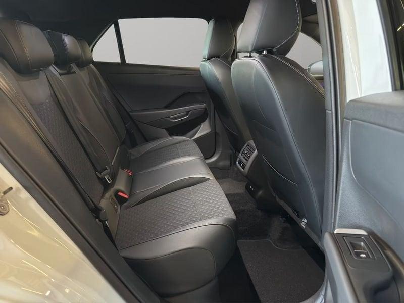 Volkswagen T-Roc 1.5 eTSI 110kW ACT R-Line DSG LED NAVI CAMERA 2026