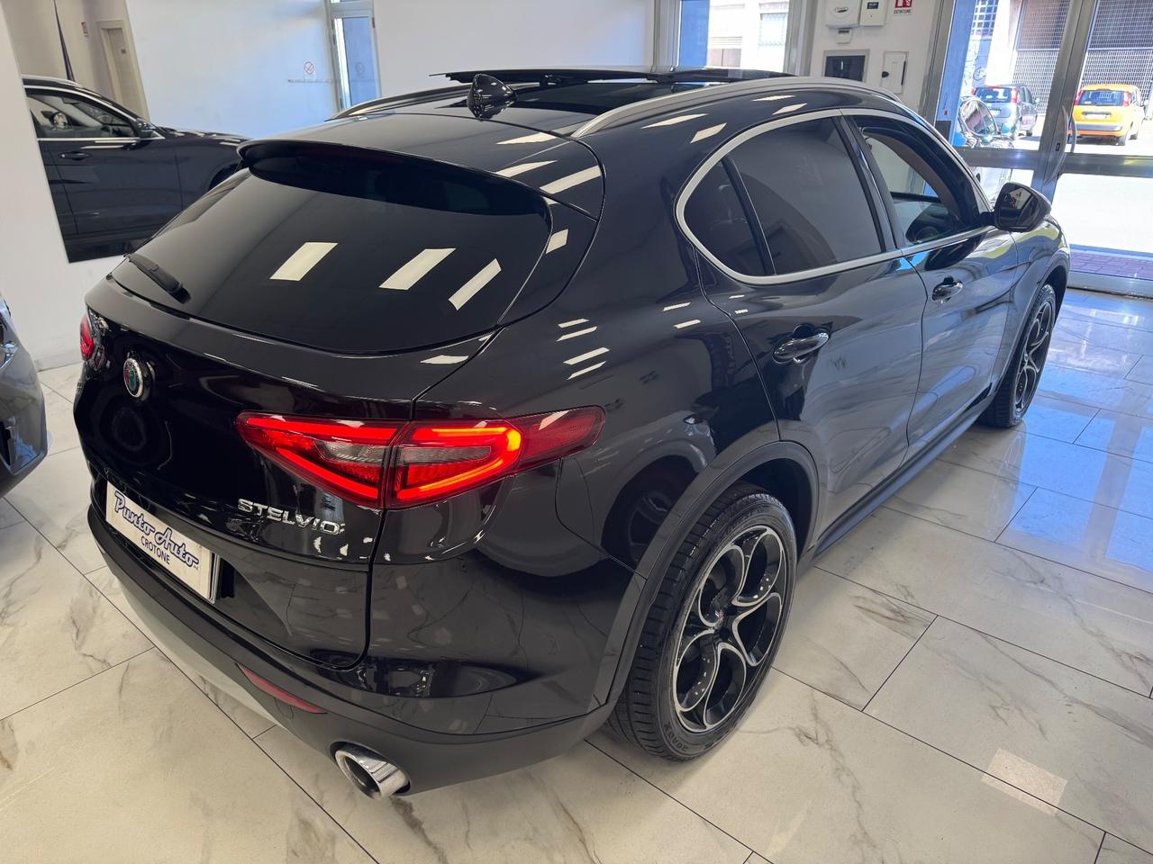 Alfa Romeo Stelvio 2.2 Turbodiesel 210 CV AT8 Q4 Executive