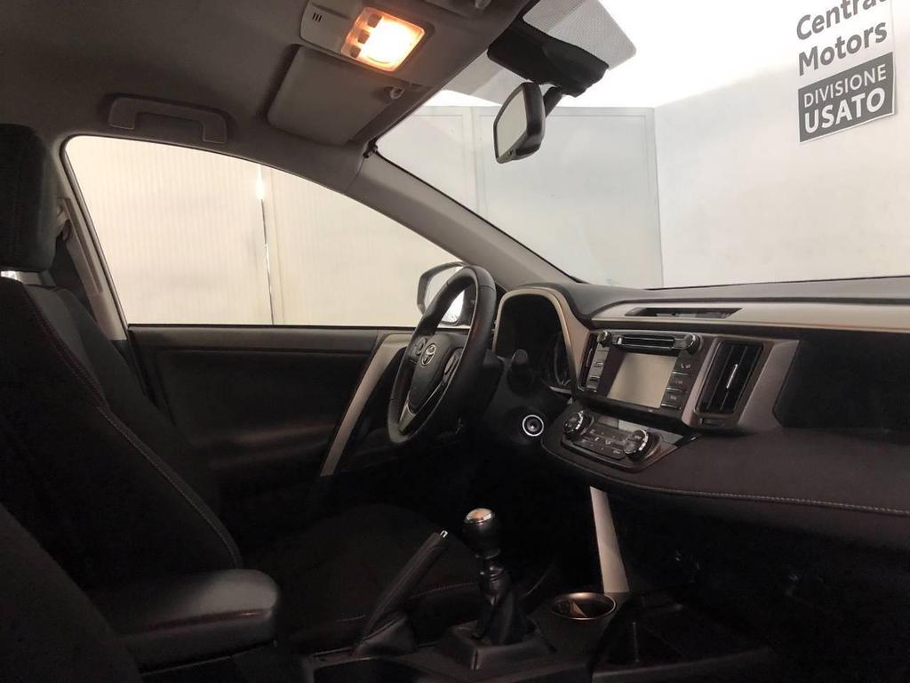 Toyota RAV4 5 Porte 2.0 D-4D Active 2WD MT