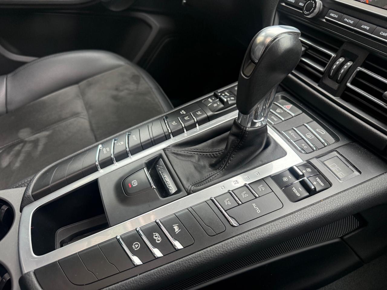 PORSCHE MACAN 2.0 ZAFFIRO CERCHI 21 TETTO SCARICHI