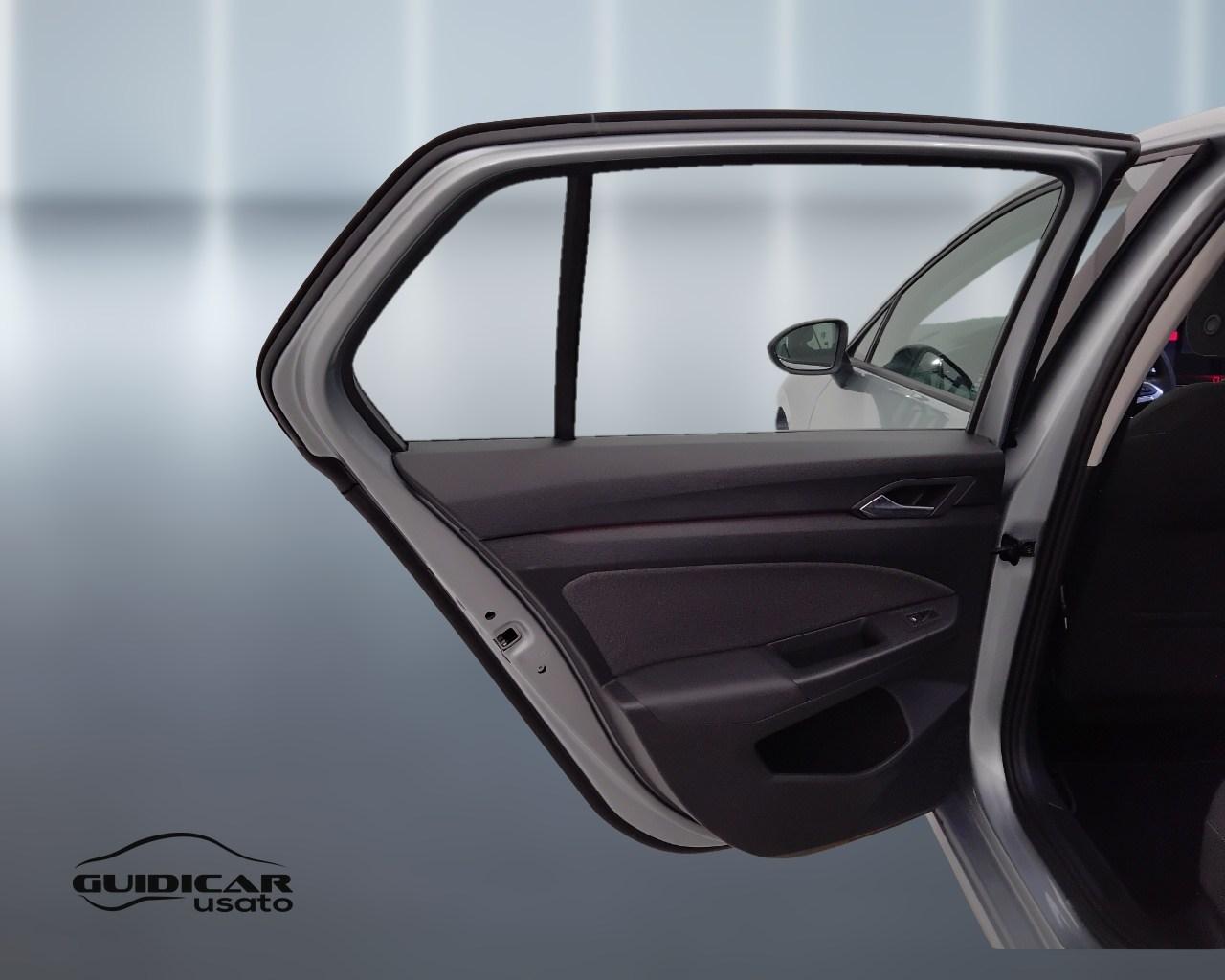 VOLKSWAGEN Golf VIII 2024 - Golf 2.0 tdi Life 115cv