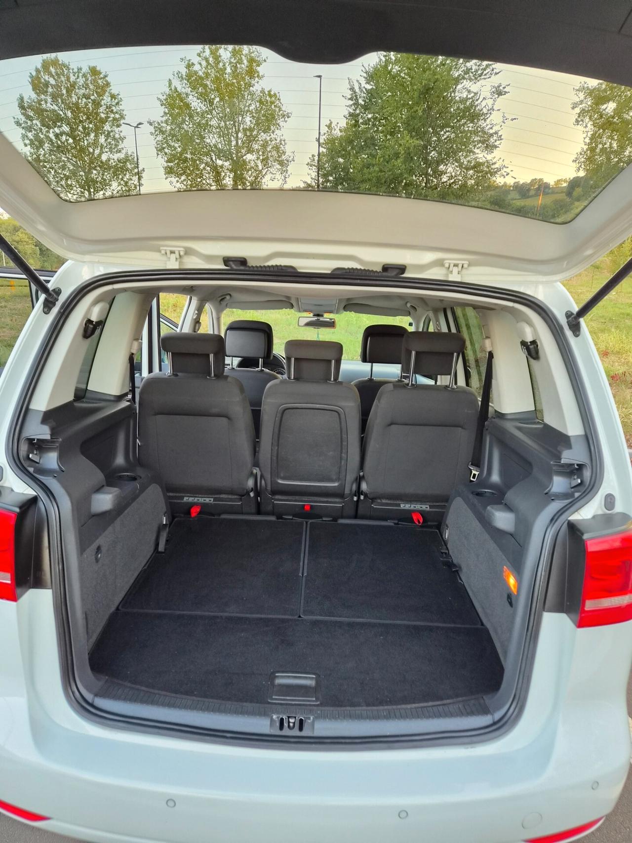 Volkswagen Touran Business 1.4 Highline EcoFuel 7 POSTI