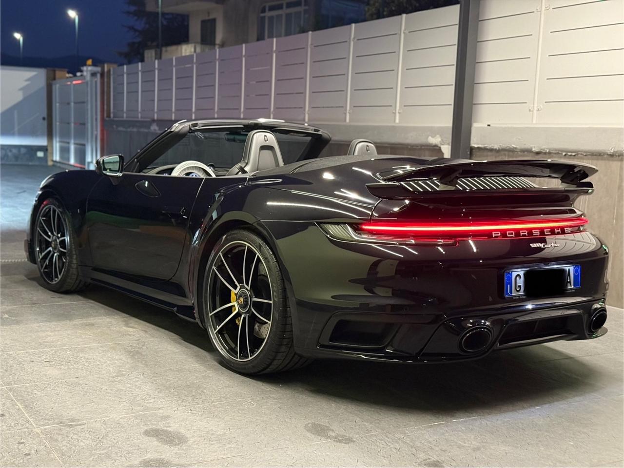Porsche 911 Turbo Cabriolet 581cv - PACK LUX